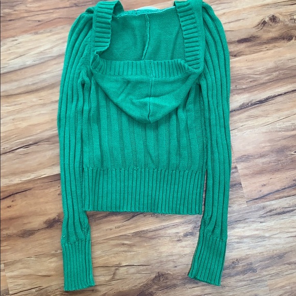 Cable knit sweater with buttons and hood - Picture 3 of 3